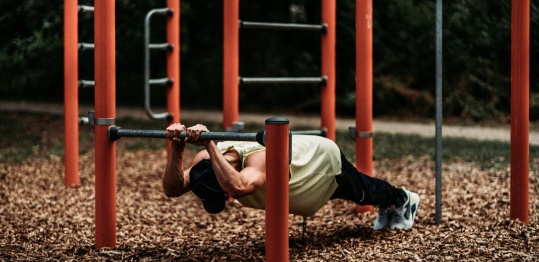 Calisthenicsanlage an der Parkstraße ausgebaut und für Ganzjahrestraining beleuchtet