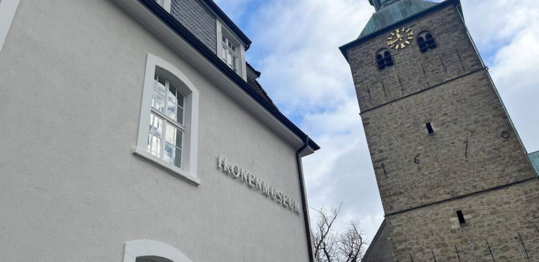 Ferienworkshop im Ikonenmuseum: Vorbilder untersuchen und eigene Ikonen gestalten