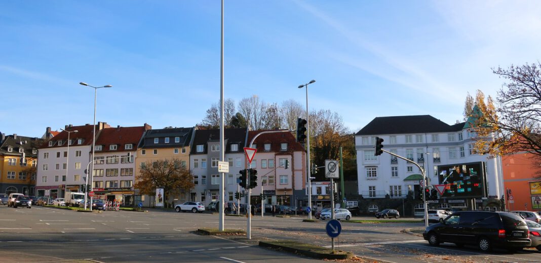 Hagen gibt zweite Linksabbiegespur am Emilienplatz unter Auflagen wieder frei