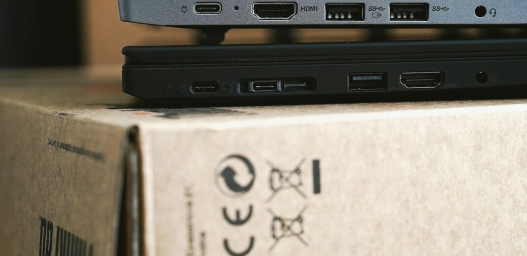 Mülheim verteilt 220 aufbereitete Laptops an Schülerfamilien