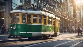 Straßenbahn von Auto gerammt – zwei Kleinkinder im Krankenhaus