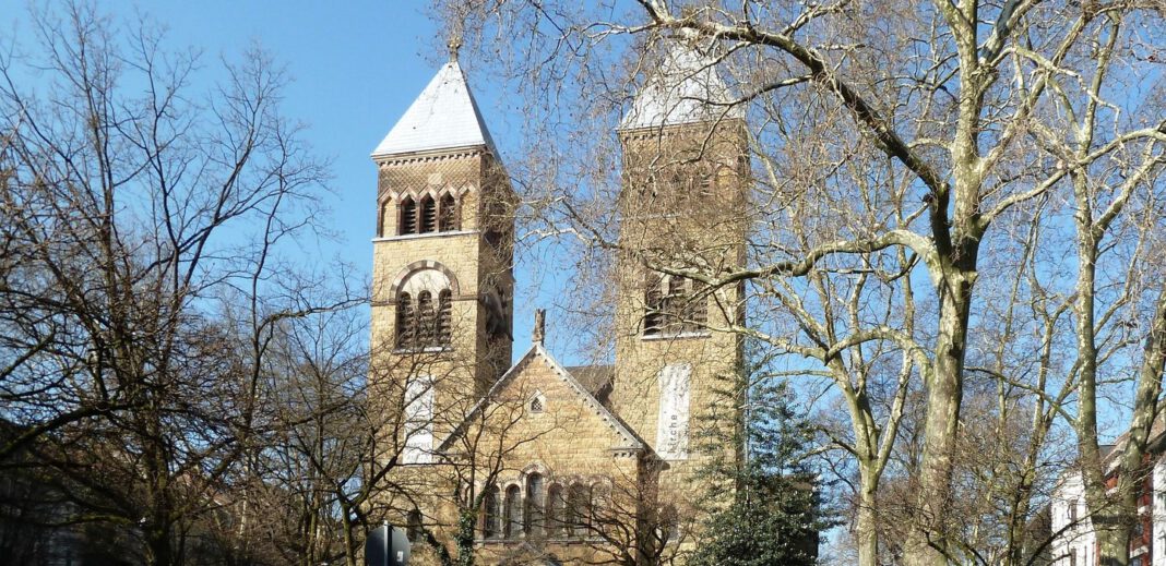 Verwaltungsgericht setzt Köln Frist für Lärmschutz am Brüsseler Platz und droht Zwangsgeld an